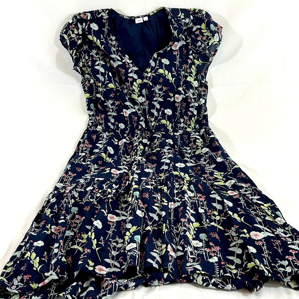 Like New Gap V-Neck Short Sleeve Floral Women’s Dress Sz XL Lined w/Pockets